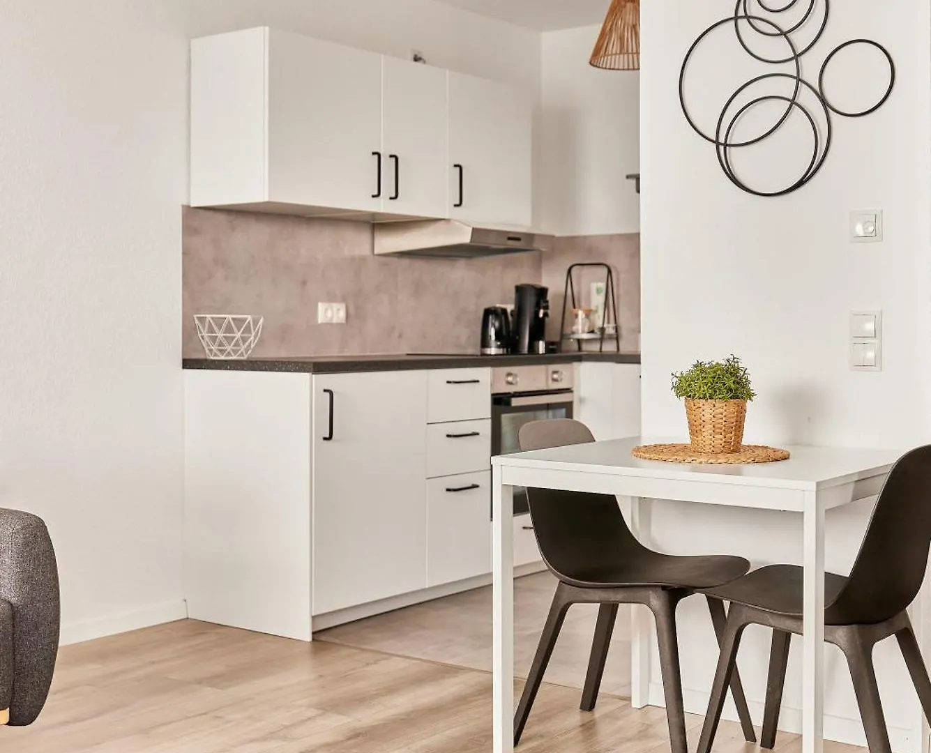 Moderne Stilvoll Eingerichtete Neubauwohnung Mannheim
